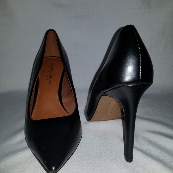 Women's Heels - Picture 2 of 3